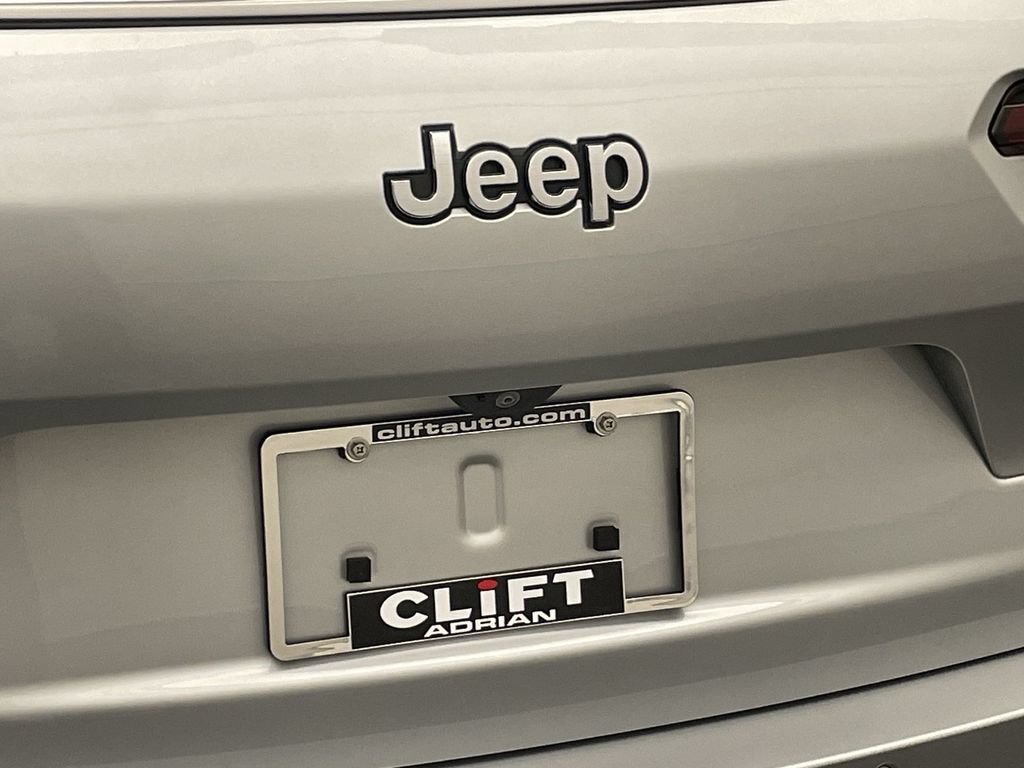 Used 2021 Jeep Grand Cherokee L Overland w/ Advanced Protech Group III AWD/4WD image 27