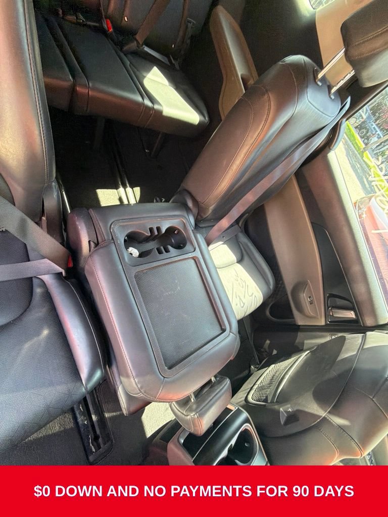 Used 2025 Kia Carnival FWD image 12