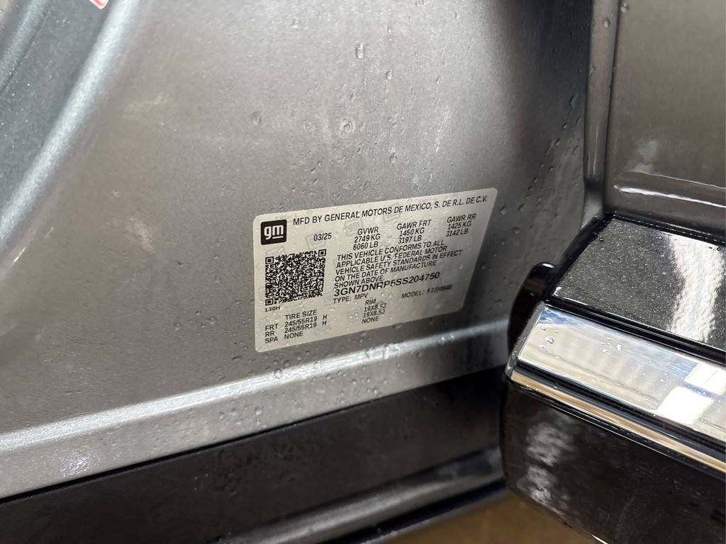 Used 2025 Chevrolet Equinox EV LT image 18