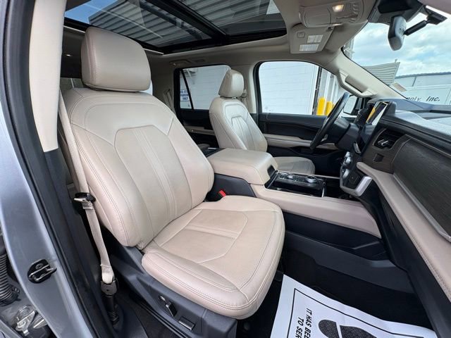 Used 2024 Ford Expedition Limited image 34