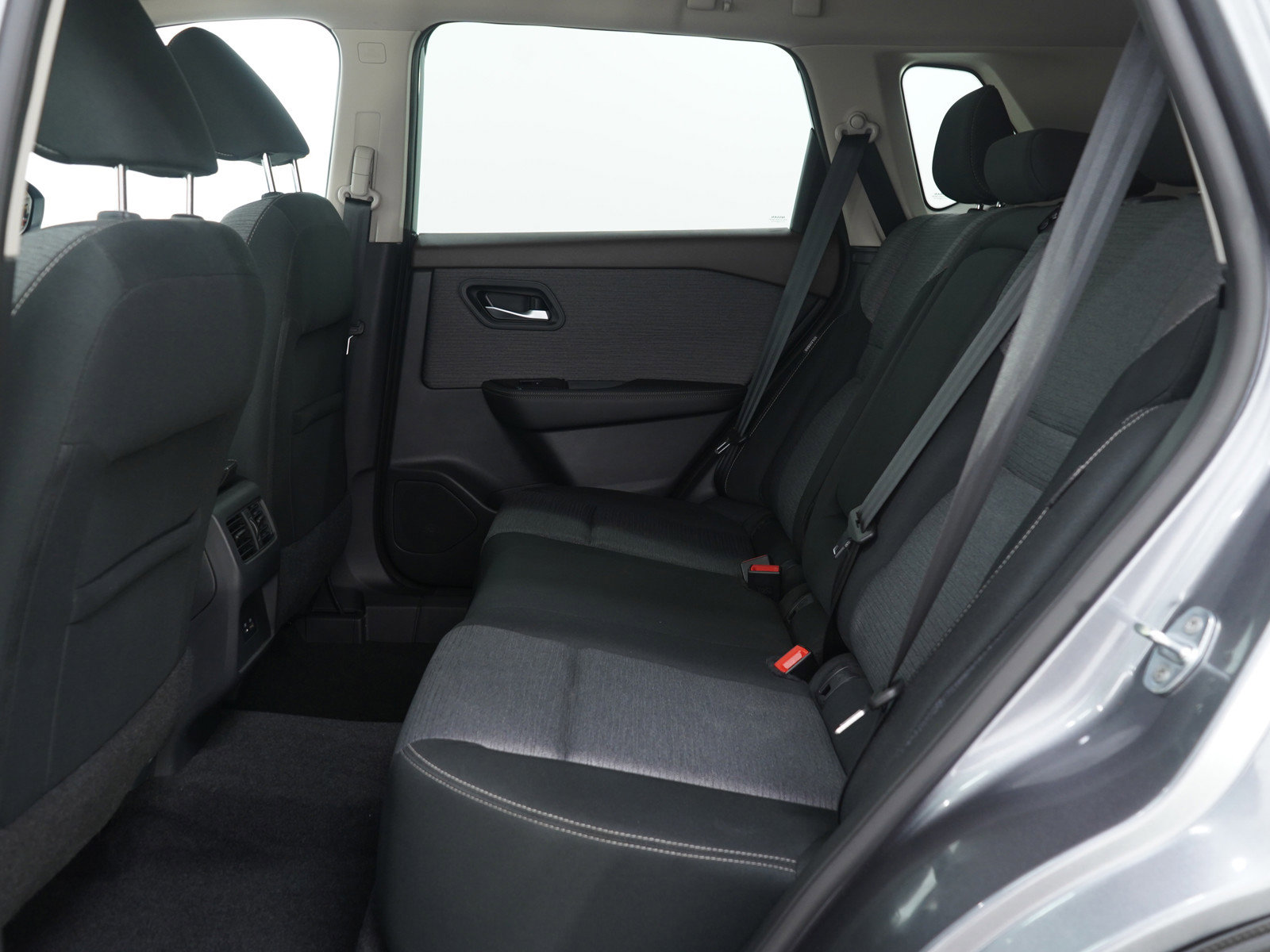 Used 2022 Nissan Rogue SV image 14