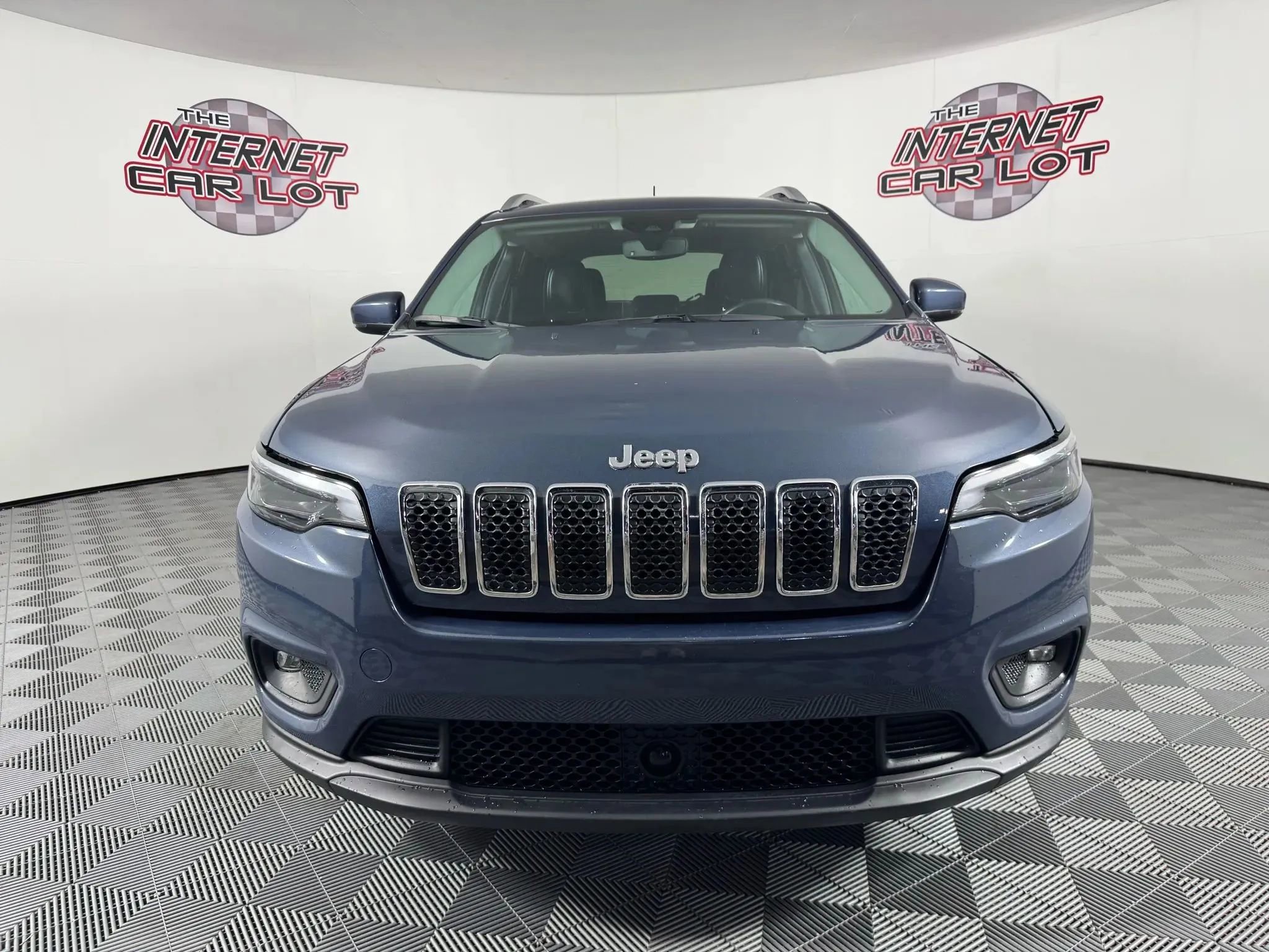 Used 2021 Jeep Cherokee Latitude Lux w/ Comfort/Convenience Group FWD image 2