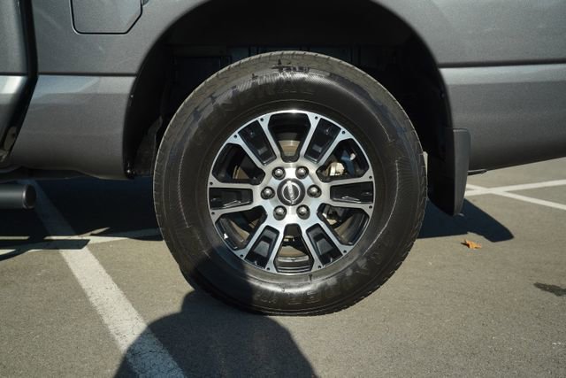 Used 2024 Nissan Titan SV w/ SV Convenience Package image 40