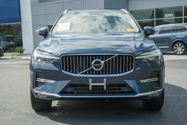 Certified 2023 Volvo XC60 B5 Plus w/ Climate Package AWD/4WD image 2