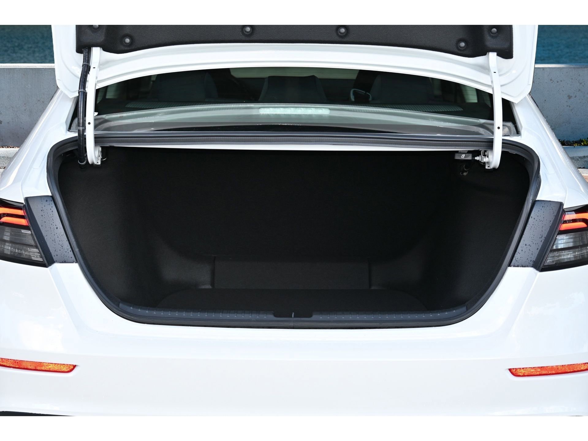 New 2025 Honda Accord LX image 9