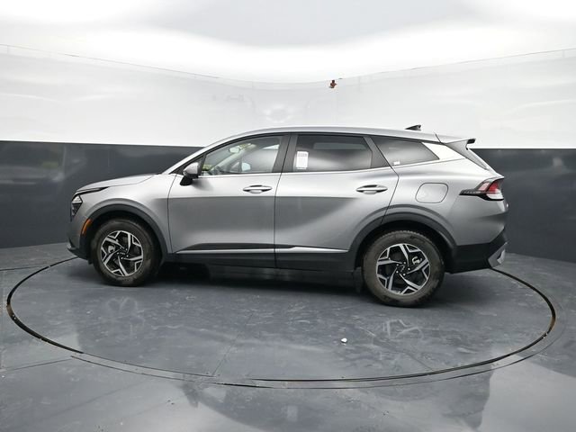 Used 2024 Kia Sportage LX image 5