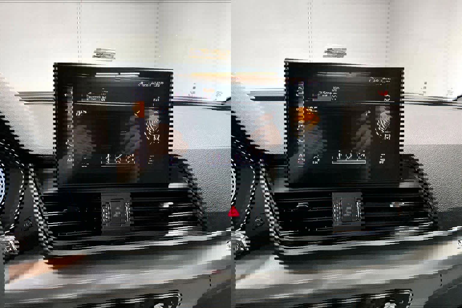 Certified 2025 Audi Q5 2.0T Premium w/ Convenience Plus Package image 38