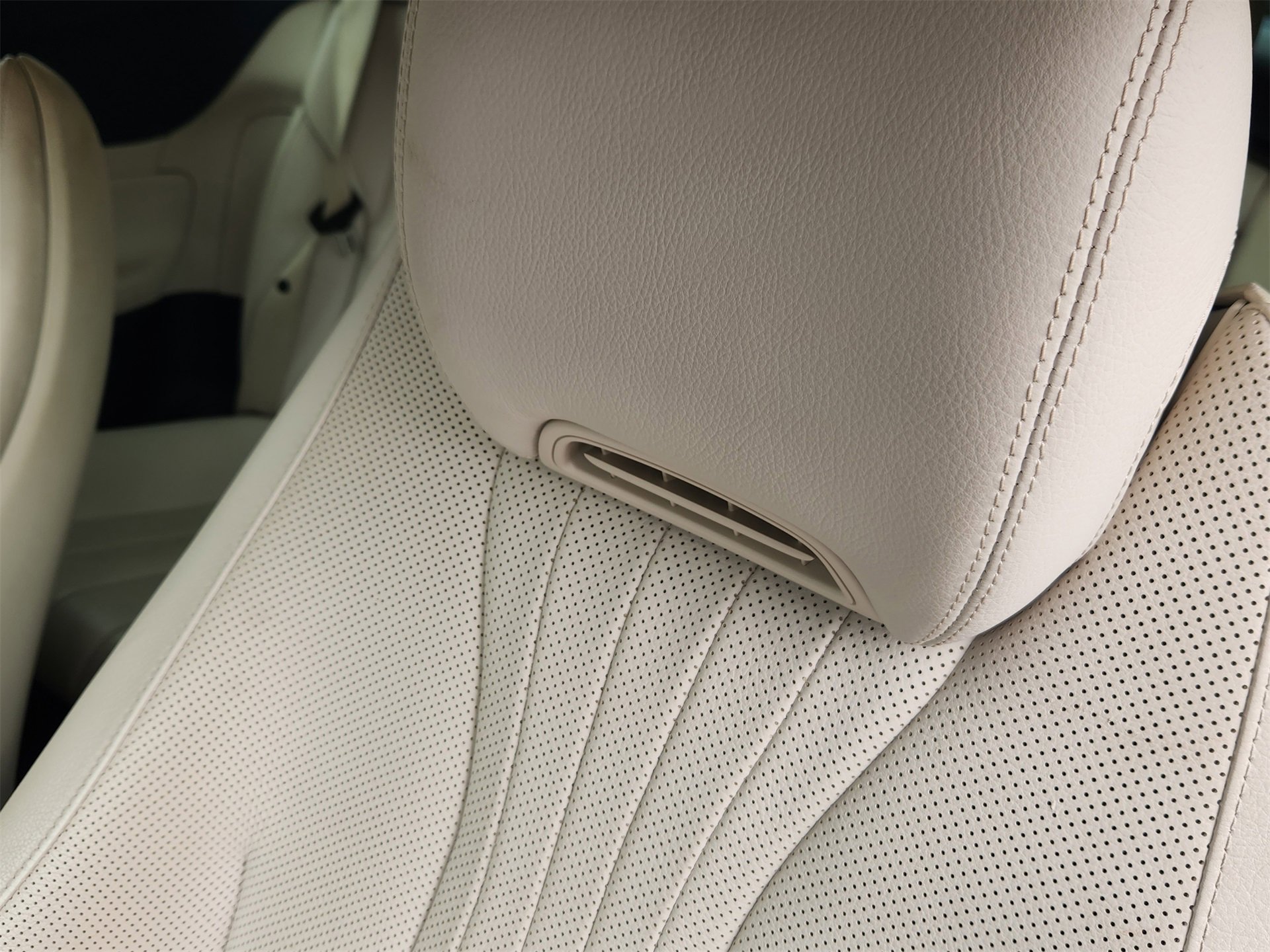 Used 2021 Mercedes-Benz E 450 Cabriolet image 25