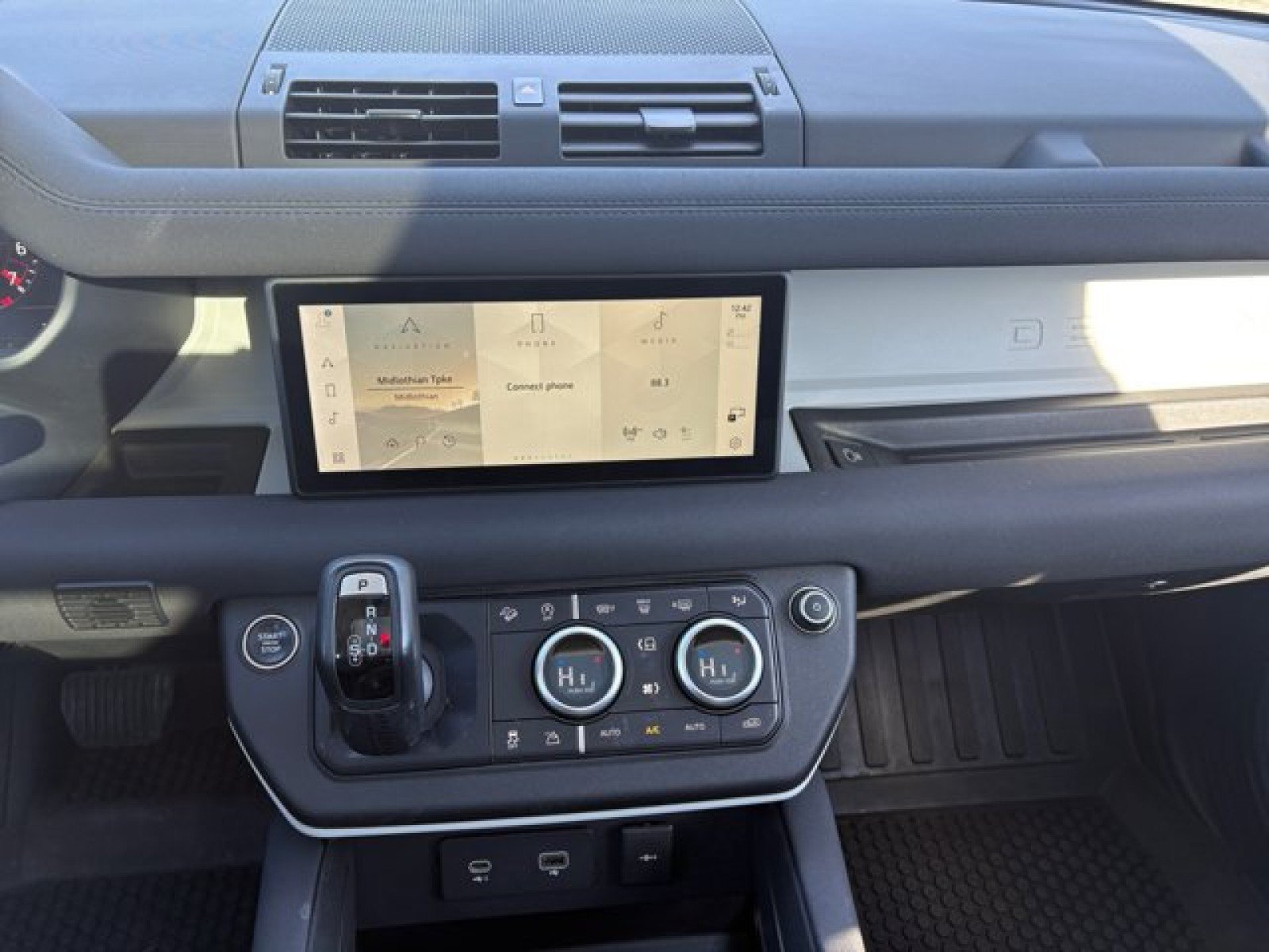 Certified 2023 Land Rover Defender 110 S AWD/4WD image 20