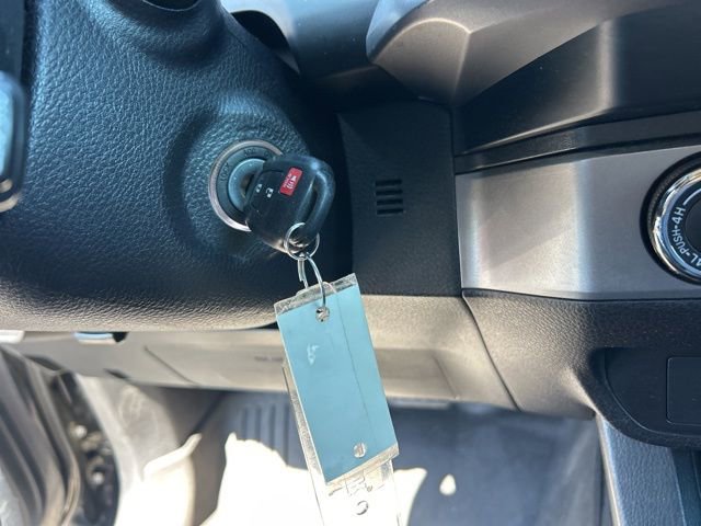 Used 2020 Toyota Tacoma SR5 image 27