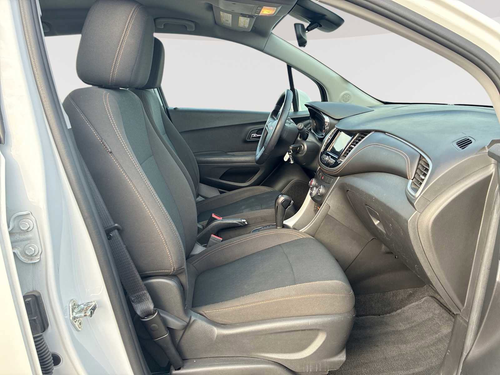 Certified 2018 Chevrolet Trax LS image 27