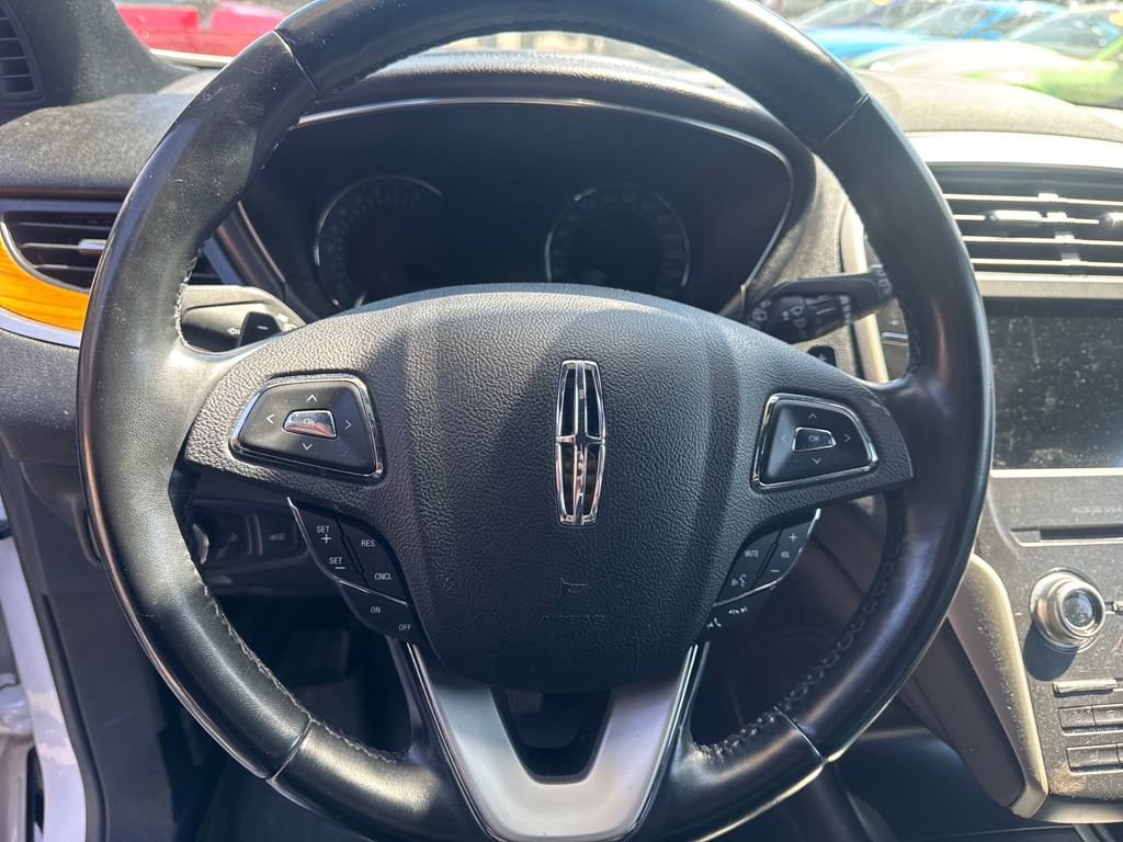 Used 2018 Lincoln MKC Select w/ Select Plus Package AWD/4WD image 14