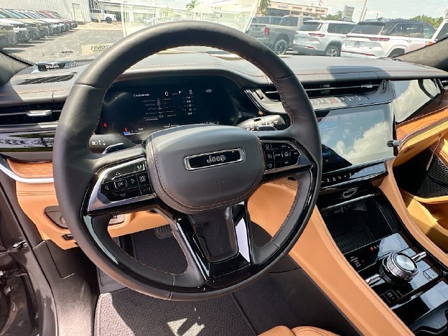 New 2026 Jeep Grand Cherokee L Summit w/ Advanced Protech Group IV AWD/4WD image 11