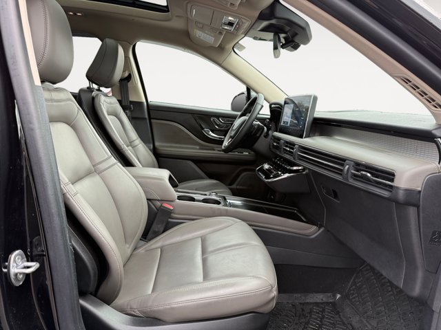 Used 2024 Lincoln Corsair AWD w/ Equipment Group 101A image 13
