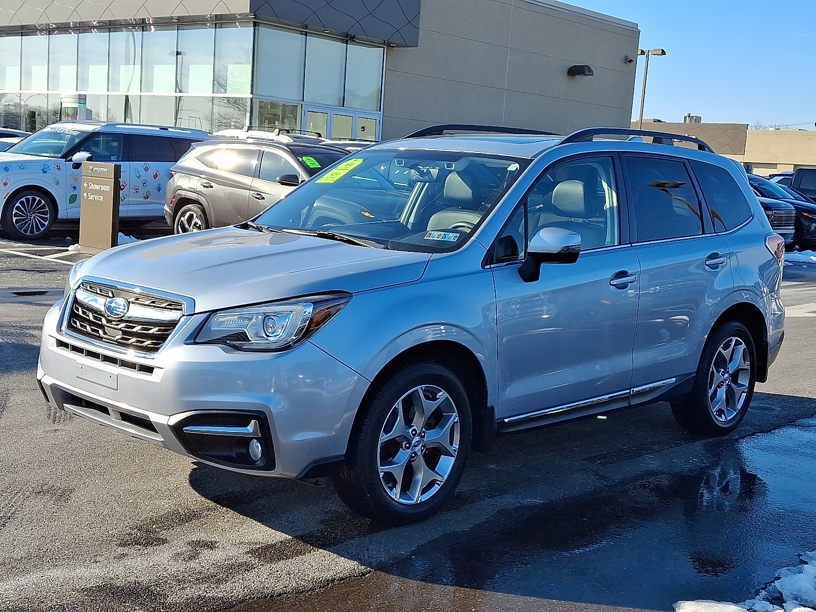Used 2017 Subaru Forester 2.5i Touring image 3
