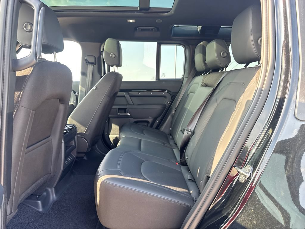 Used 2025 Land Rover Defender 110 S AWD/4WD image 13