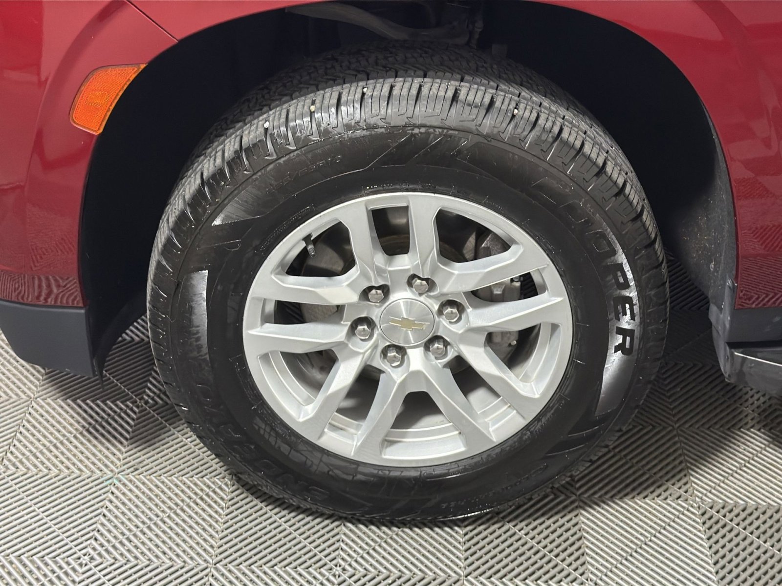 Used 2021 Chevrolet Suburban LS image 12