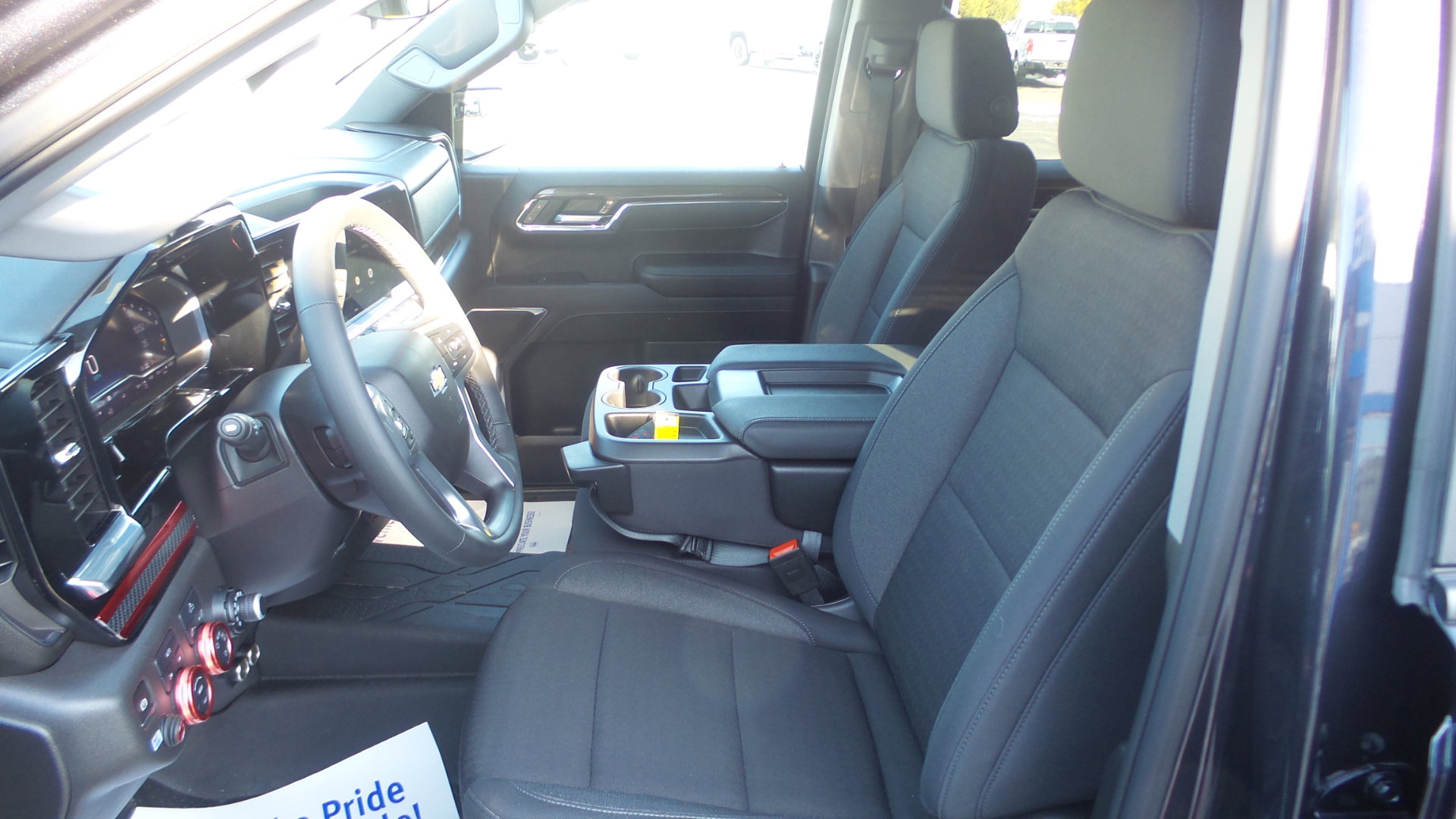 Used 2024 Chevrolet Silverado 1500 LT image 12