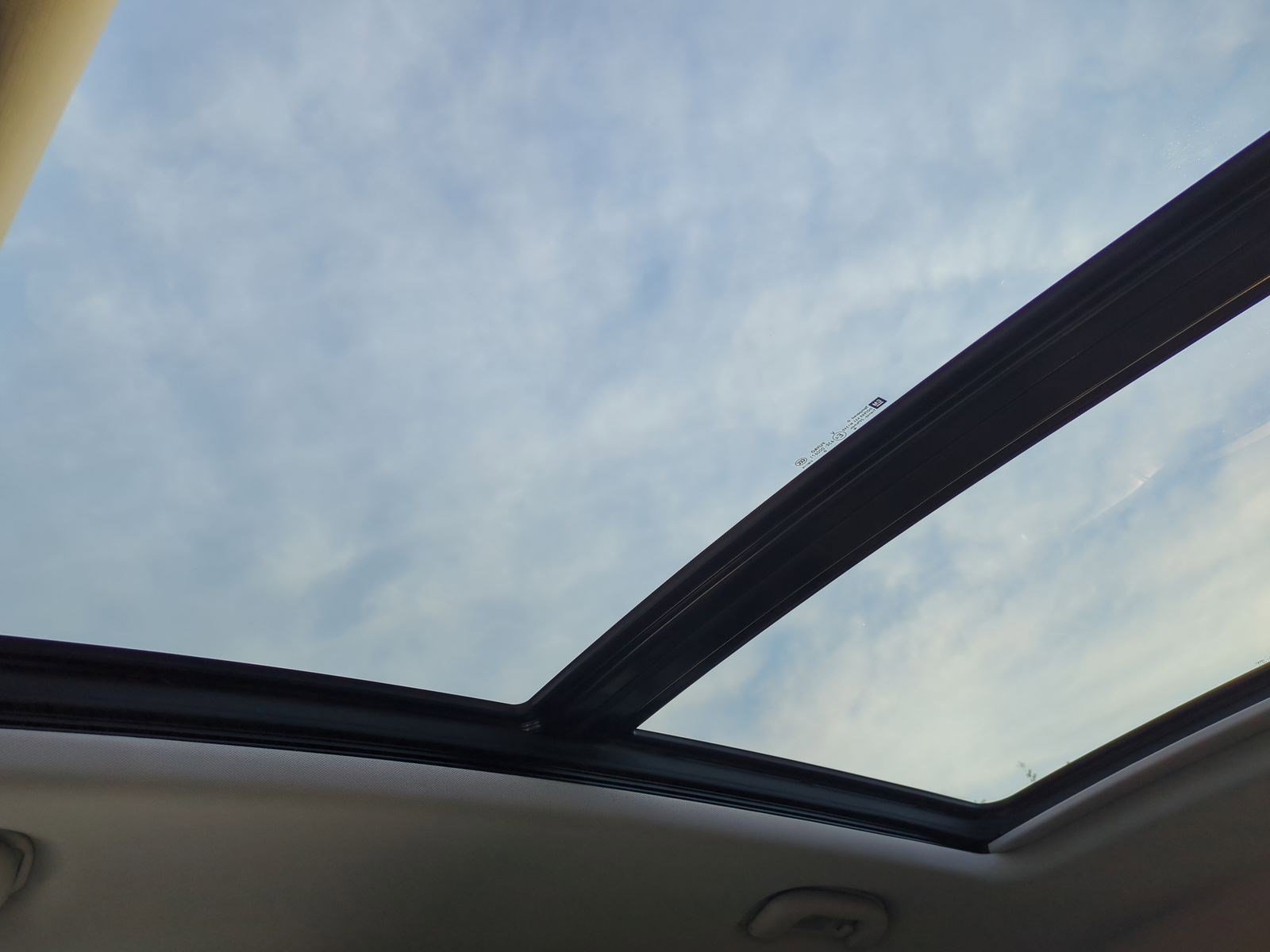 Used 2020 Buick Envision Premium w/ Driver Confidence Package image 28