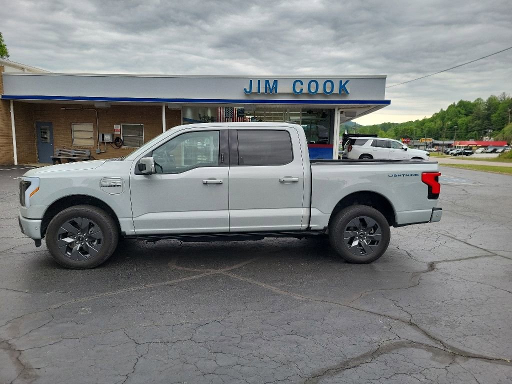Used 2023 Ford F150 Lightning Lariat w/ Equipment Group 511A High AWD/4WD image 12