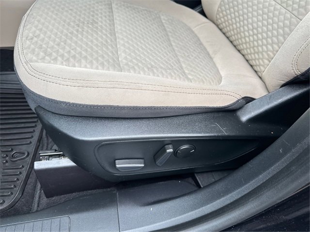 Certified 2020 Ford Escape SE image 26