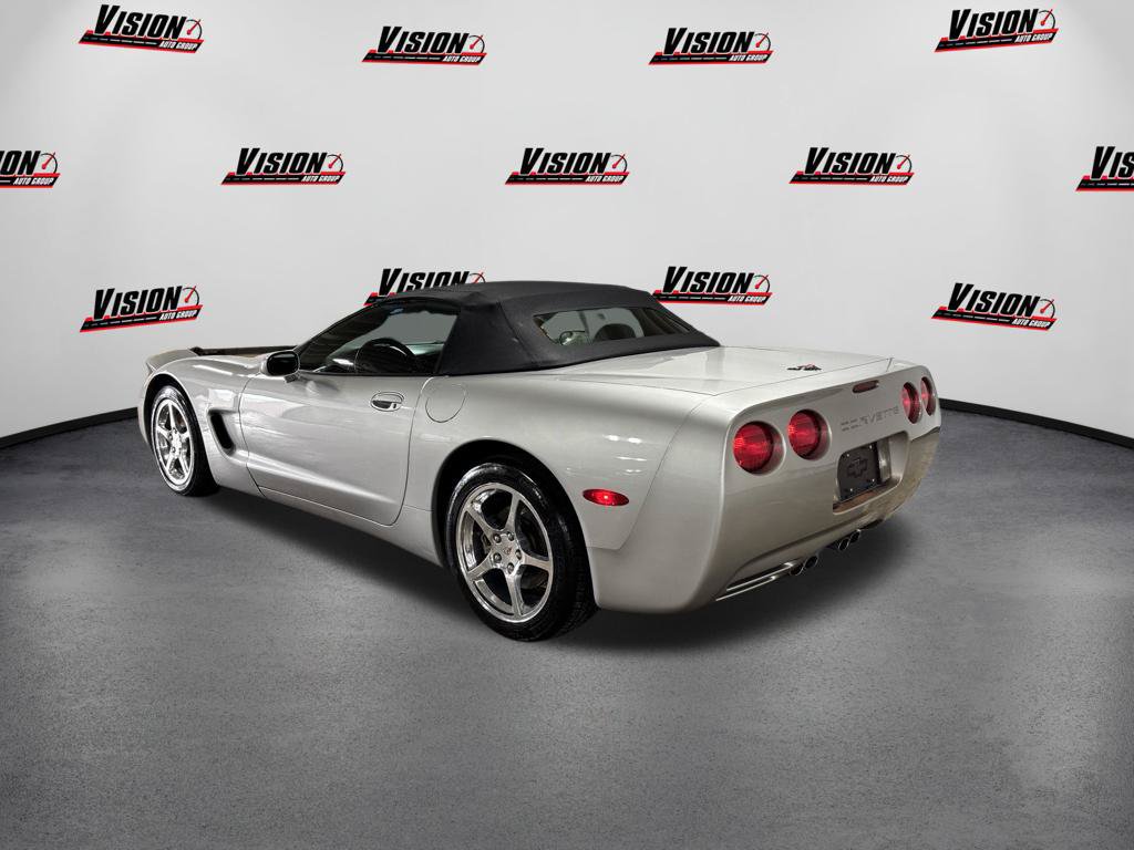 Used 2004 Chevrolet Corvette Convertible w/ Preferred Equipment Group RWD image 12