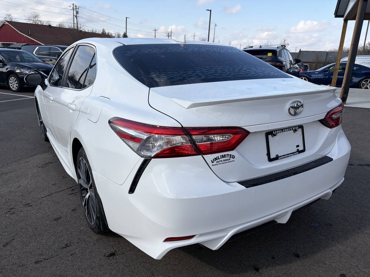 Used 2020 Toyota Camry SE FWD image 10