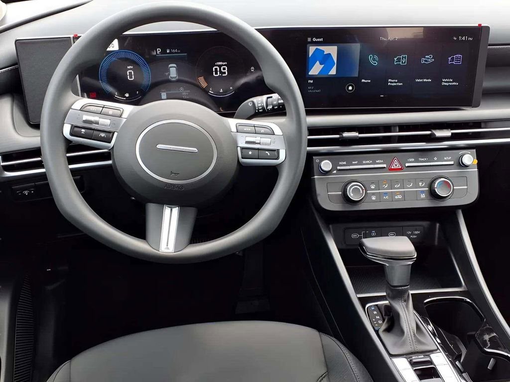 New 2026 Hyundai Tucson SE image 9