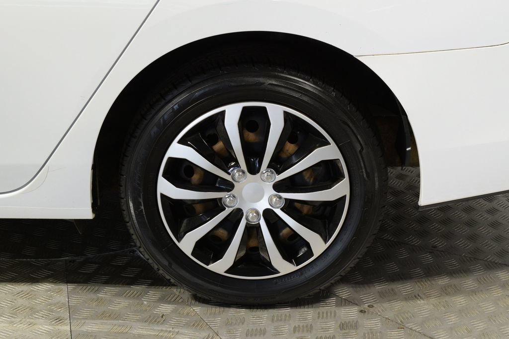 Used 2018 Nissan Sentra S FWD image 36