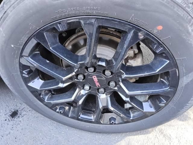 Used 2022 GMC Yukon SLT w/ SLT Premium Package AWD/4WD image 2