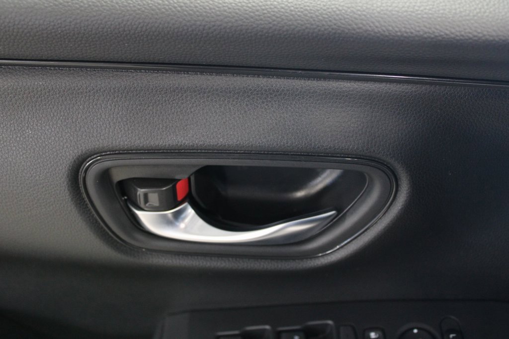 Used 2025 Honda HR-V LX image 12