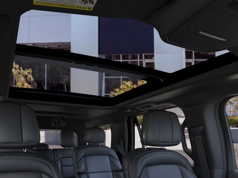 New 2026 Lincoln Navigator Reserve w/ Jet Appearance Package AWD/4WD image 22
