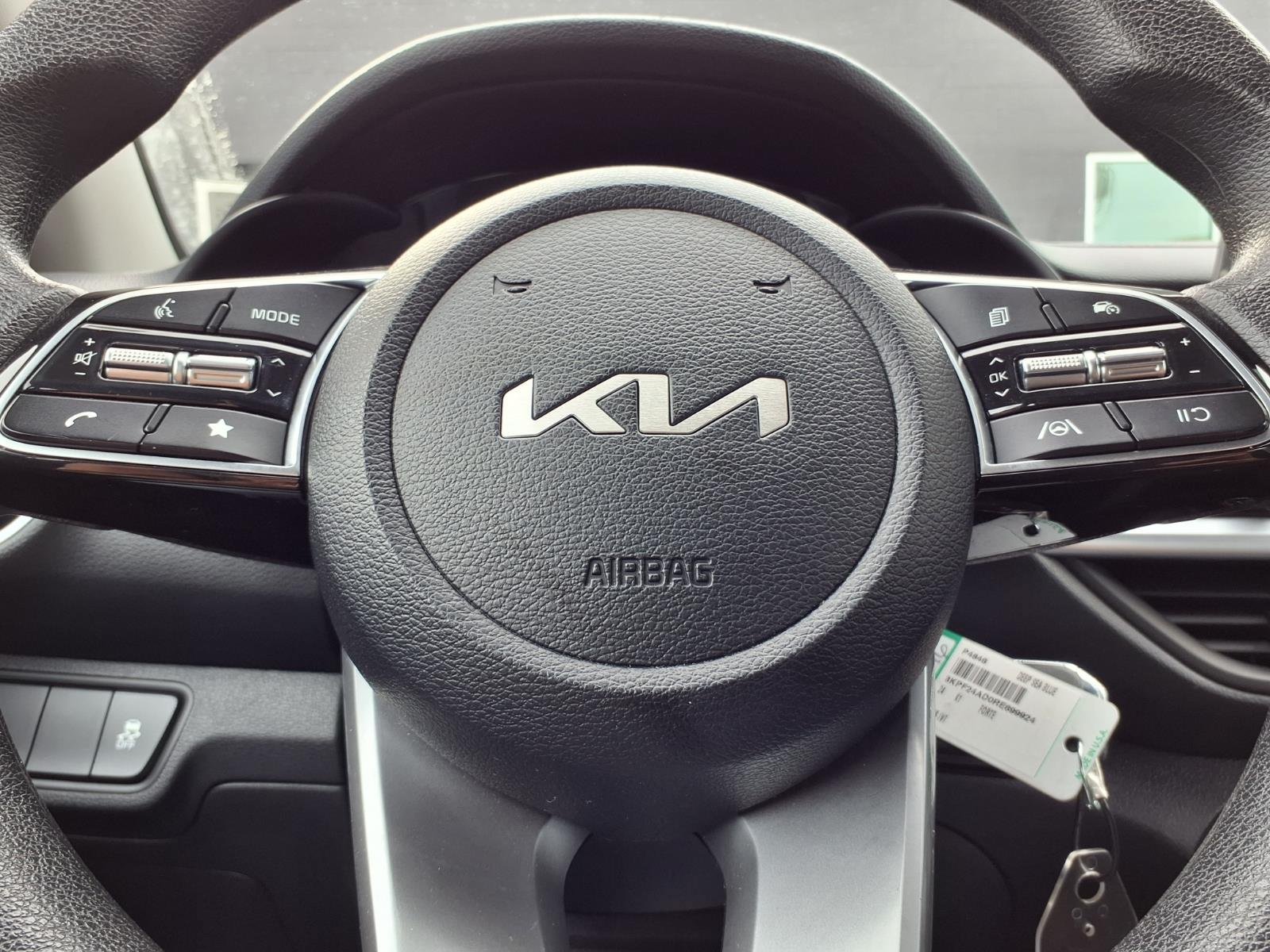 Used 2024 Kia Forte LXS FWD image 11