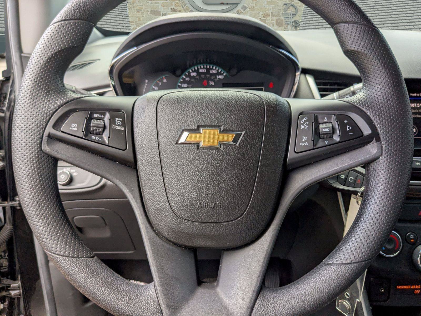 Used 2022 Chevrolet Trax LS w/ Tint and Cruise Package AWD/4WD image 9
