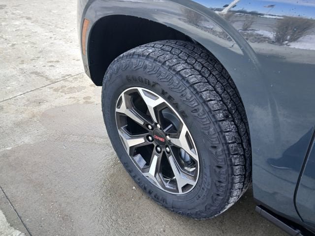 New 2026 GMC Yukon AT4 Ultimate w/ LPO, Illumination Package AWD/4WD image 37