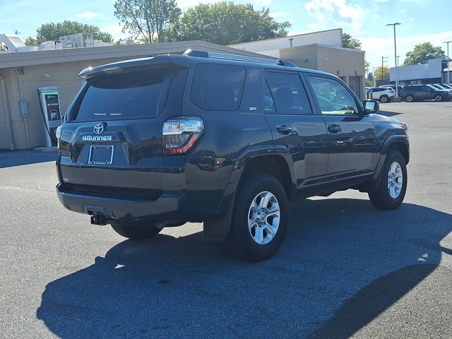 Used 2024 Toyota 4Runner SR5 AWD/4WD image 5