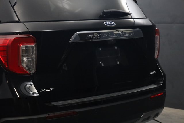 Used 2023 Ford Explorer XLT w/ Equipment Group 202A image 7
