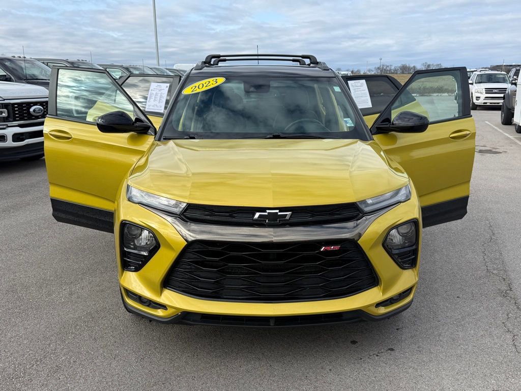 Used 2023 Chevrolet TrailBlazer RS w/ Sun and Liftgate Package image 23