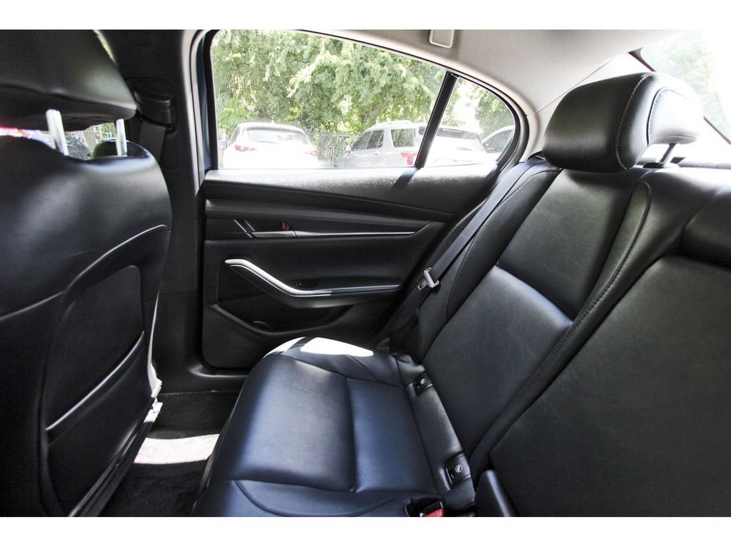 Used 2024 MAZDA MAZDA3 s FWD image 9
