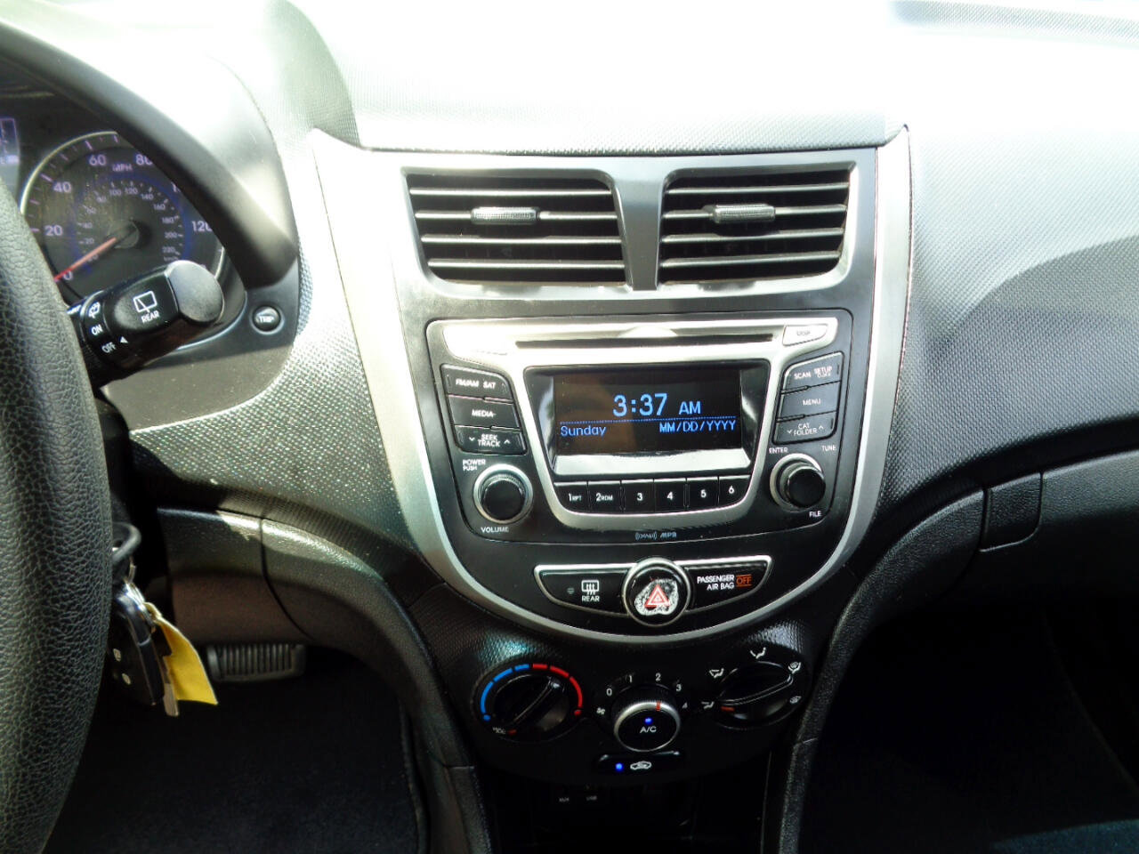 Used 2017 Hyundai Accent SE image 18