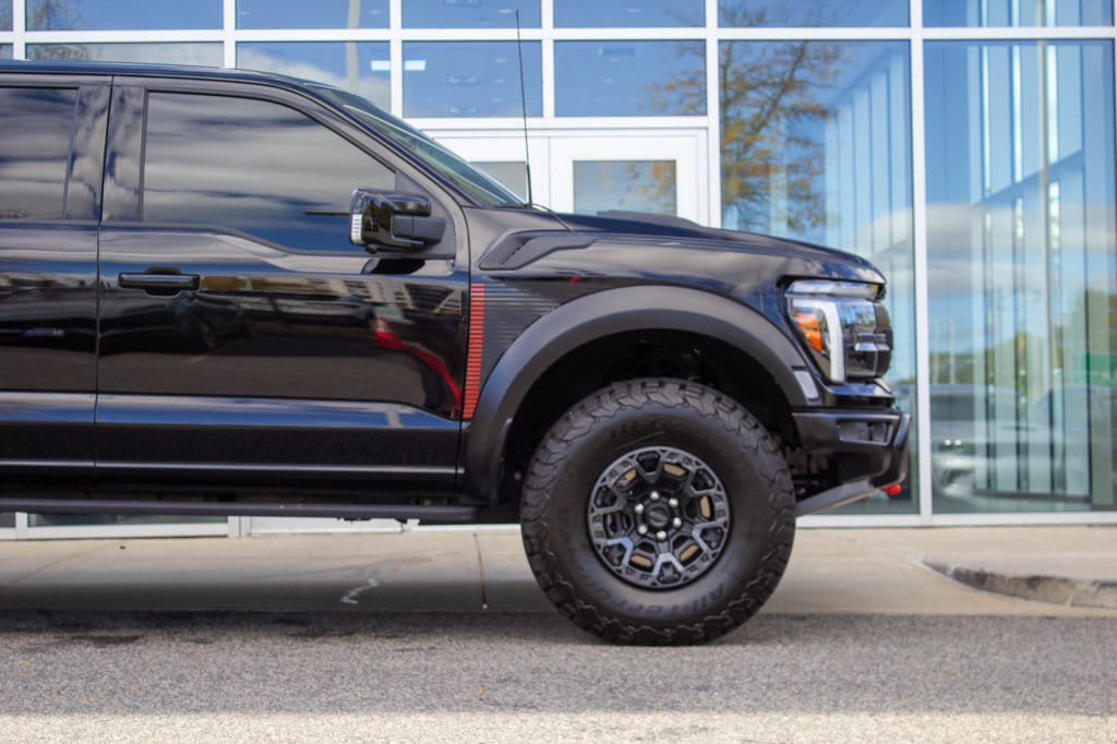 Used 2025 Ford F150 Raptor w/ Equipment Group 803A Raptor R AWD/4WD image 5