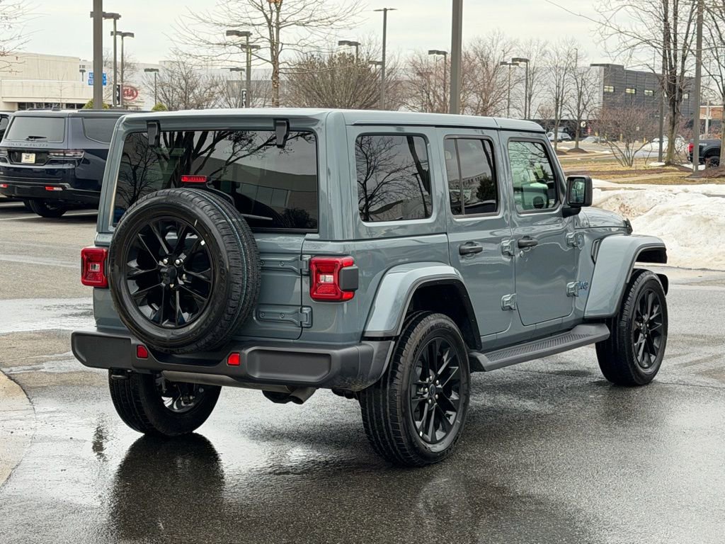 Used 2025 Jeep Wrangler Unlimited Sahara image 7