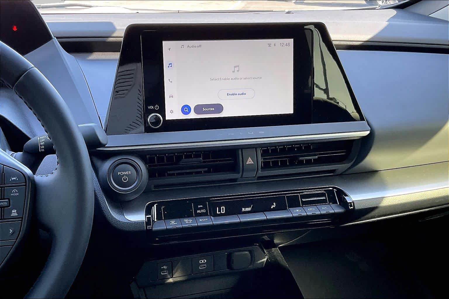 Certified 2025 Toyota Prius LE FWD image 6