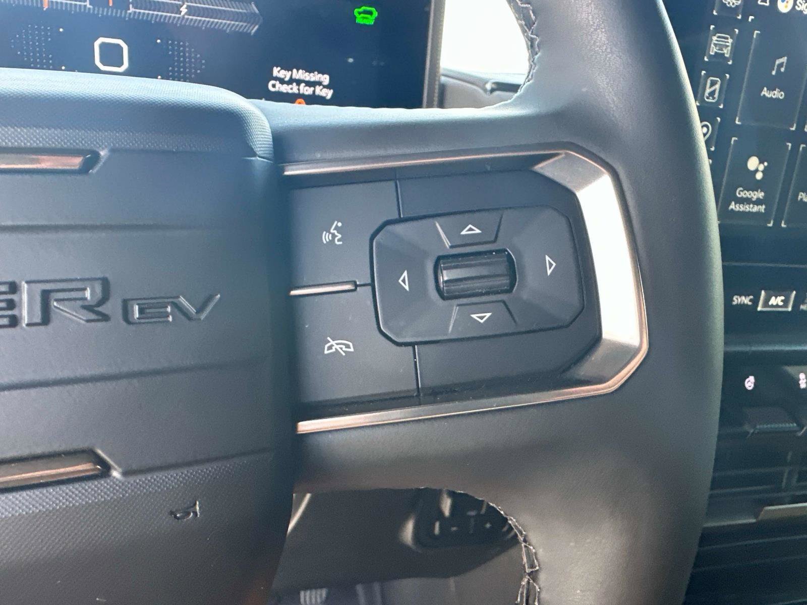 Used 2025 GMC Hummer EV 2X image 26