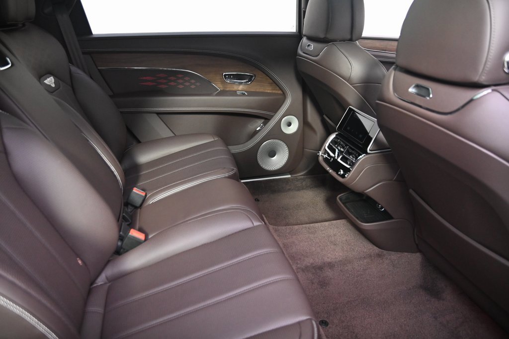 Used 2024 Bentley Bentayga Extended Wheelbase image 18