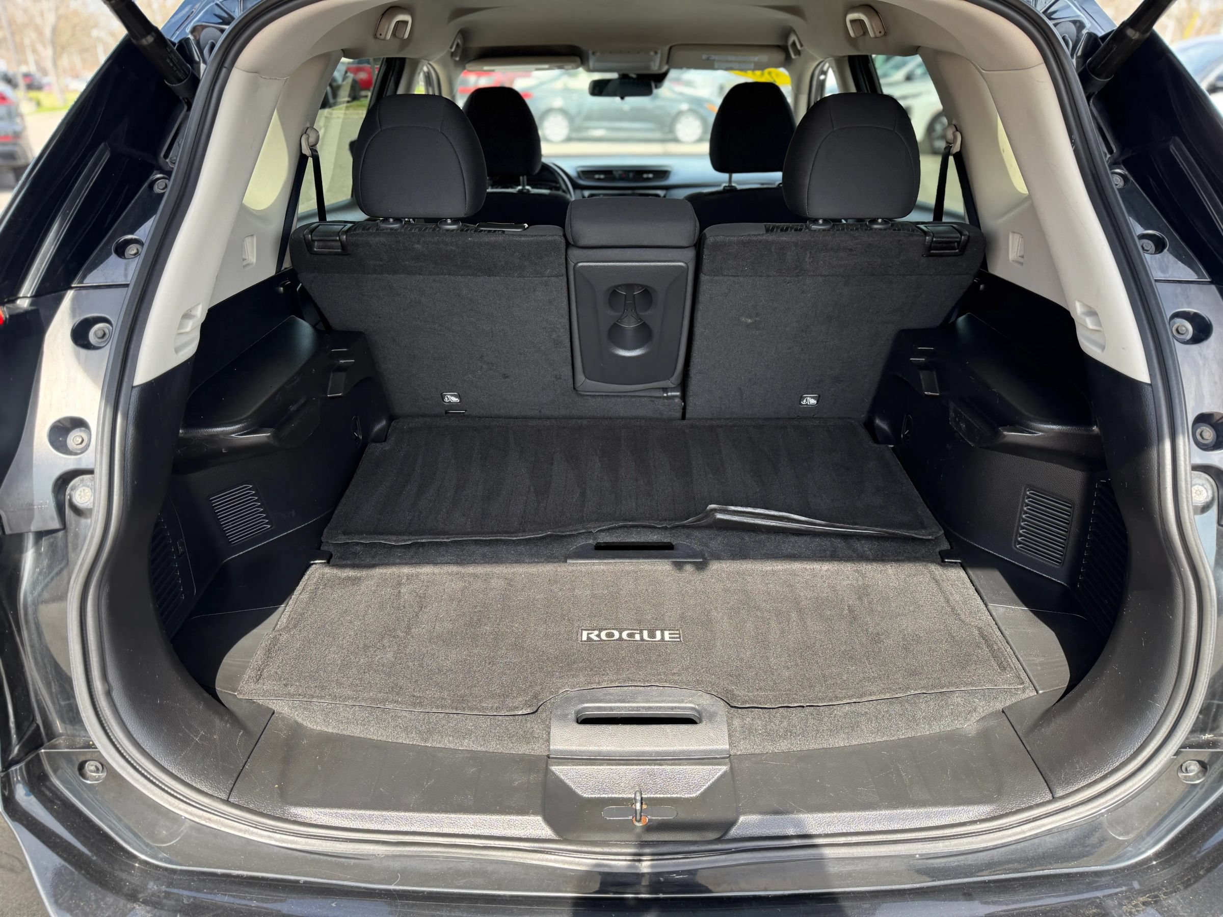 Used 2020 Nissan Rogue SV FWD image 10