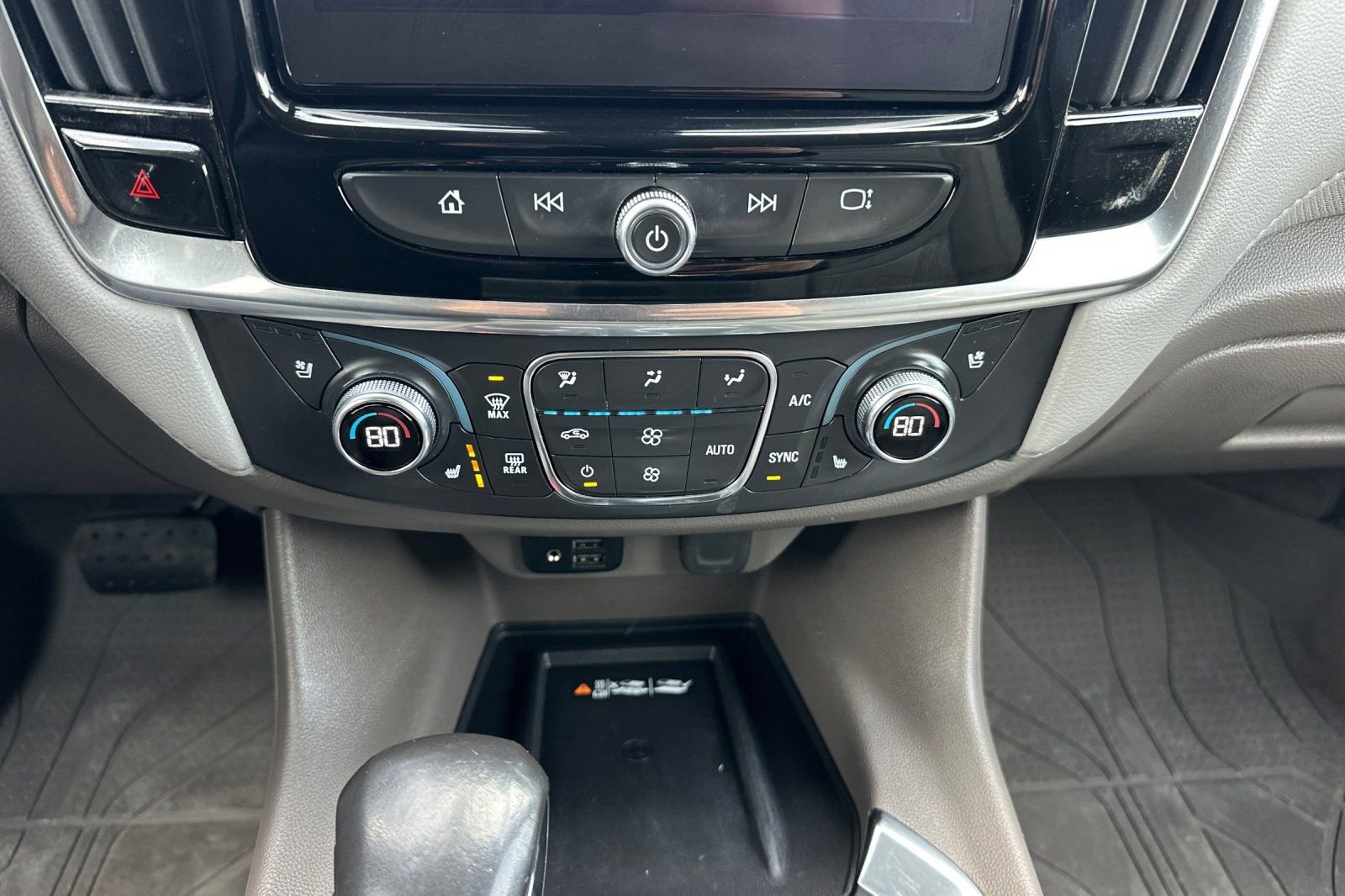 Used 2021 Chevrolet Traverse Premier w/ LPO, Floor Liner Package image 28