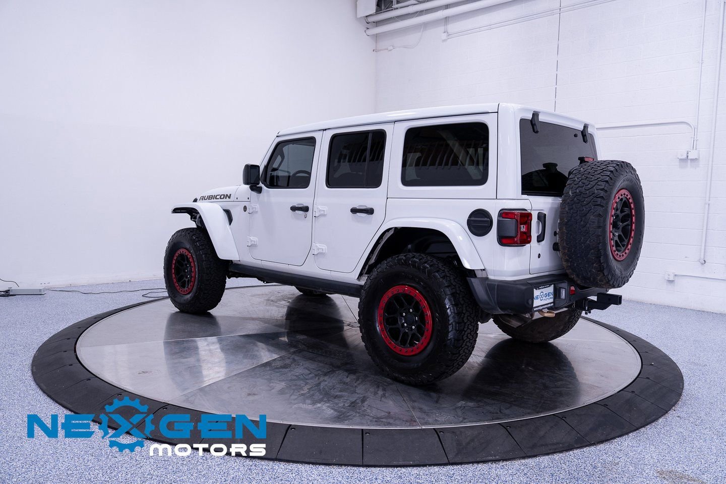Used 2023 Jeep Wrangler Unlimited Rubicon 392 w/ Xtreme Recon 35" Tire Package image 33