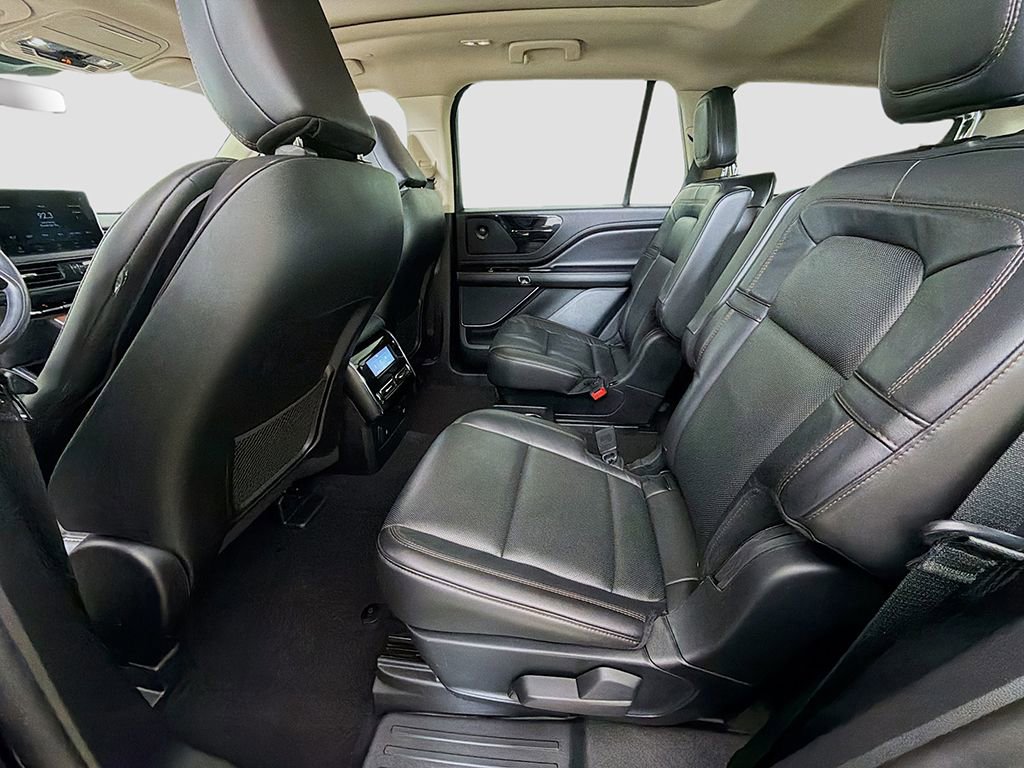 Used 2024 Lincoln Aviator Reserve AWD/4WD image 25