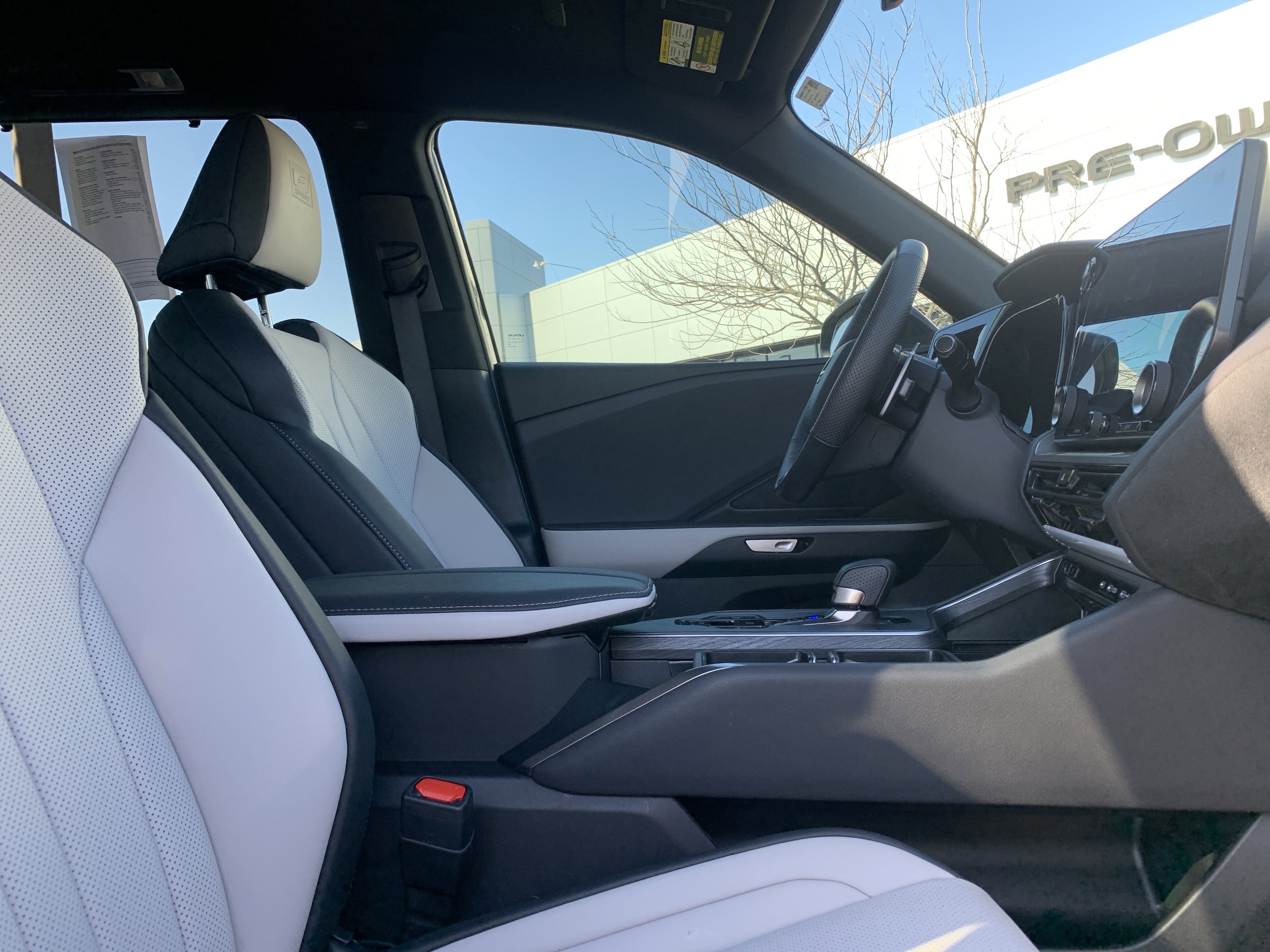 Certified 2025 Lexus TX 500h AWD w/ Technology Package image 35